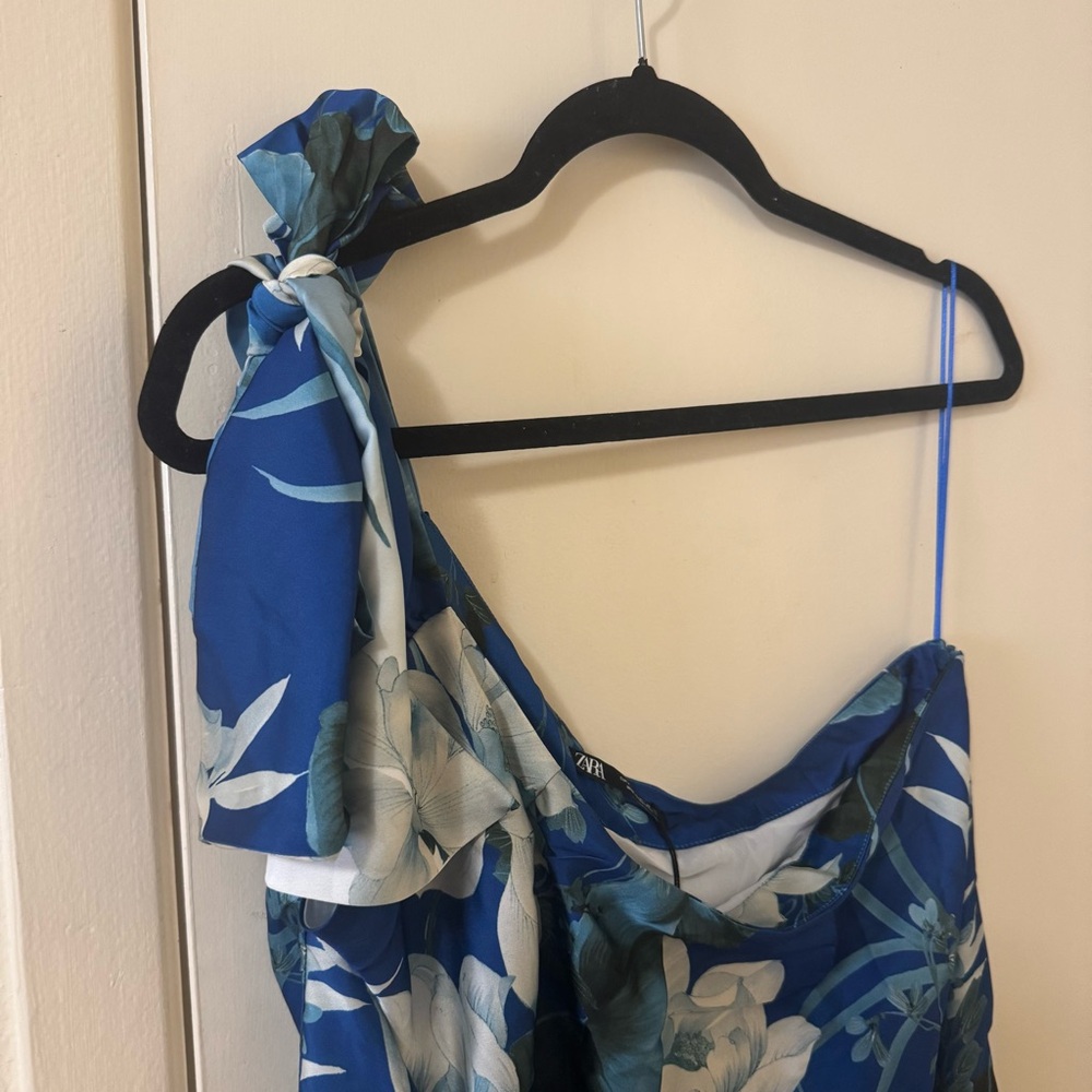 Zara Blue One Shoulder Floral Jumpsuit NWT Size L - Picture 4 of 7